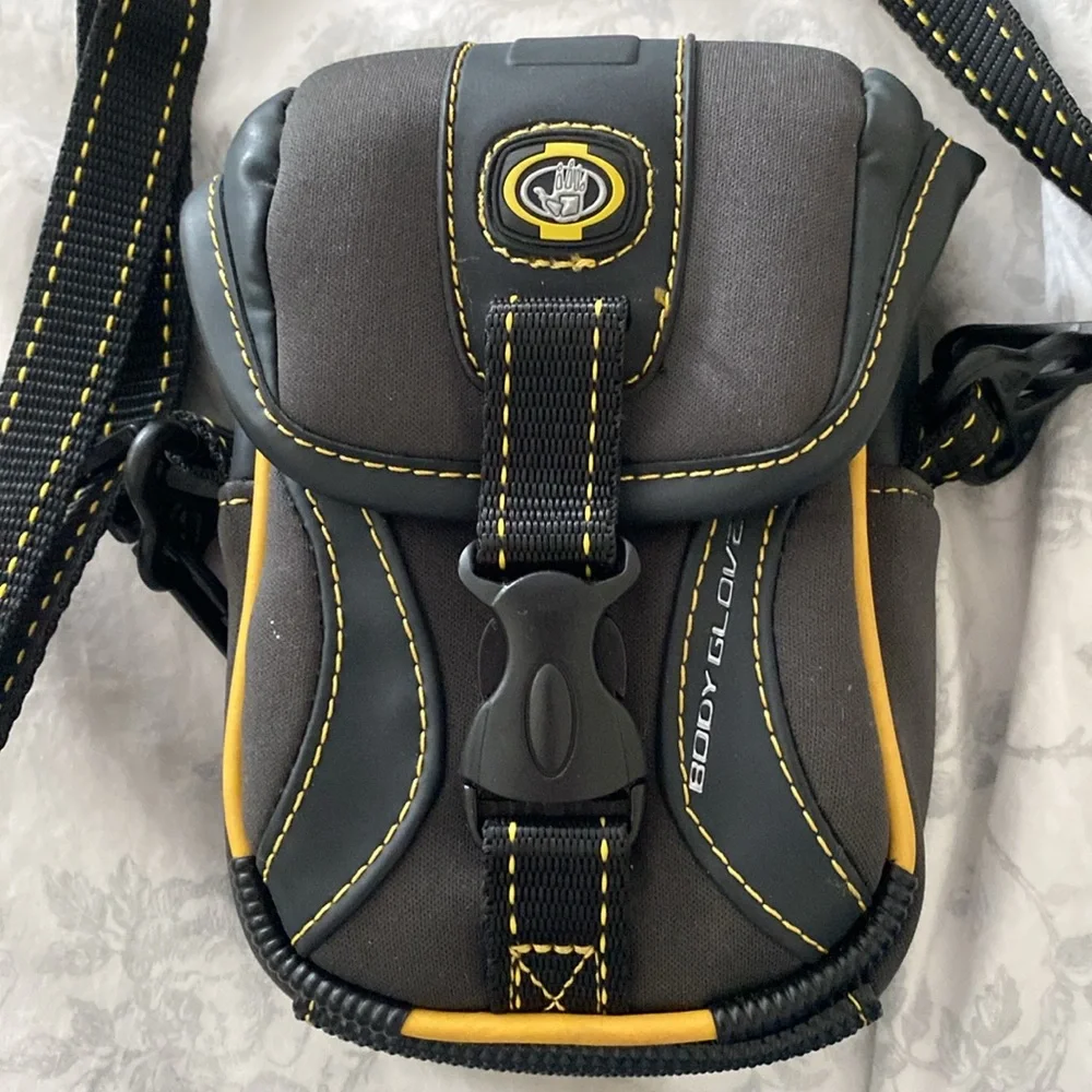 Mini Camera pouch/case - Picture 2 of 5